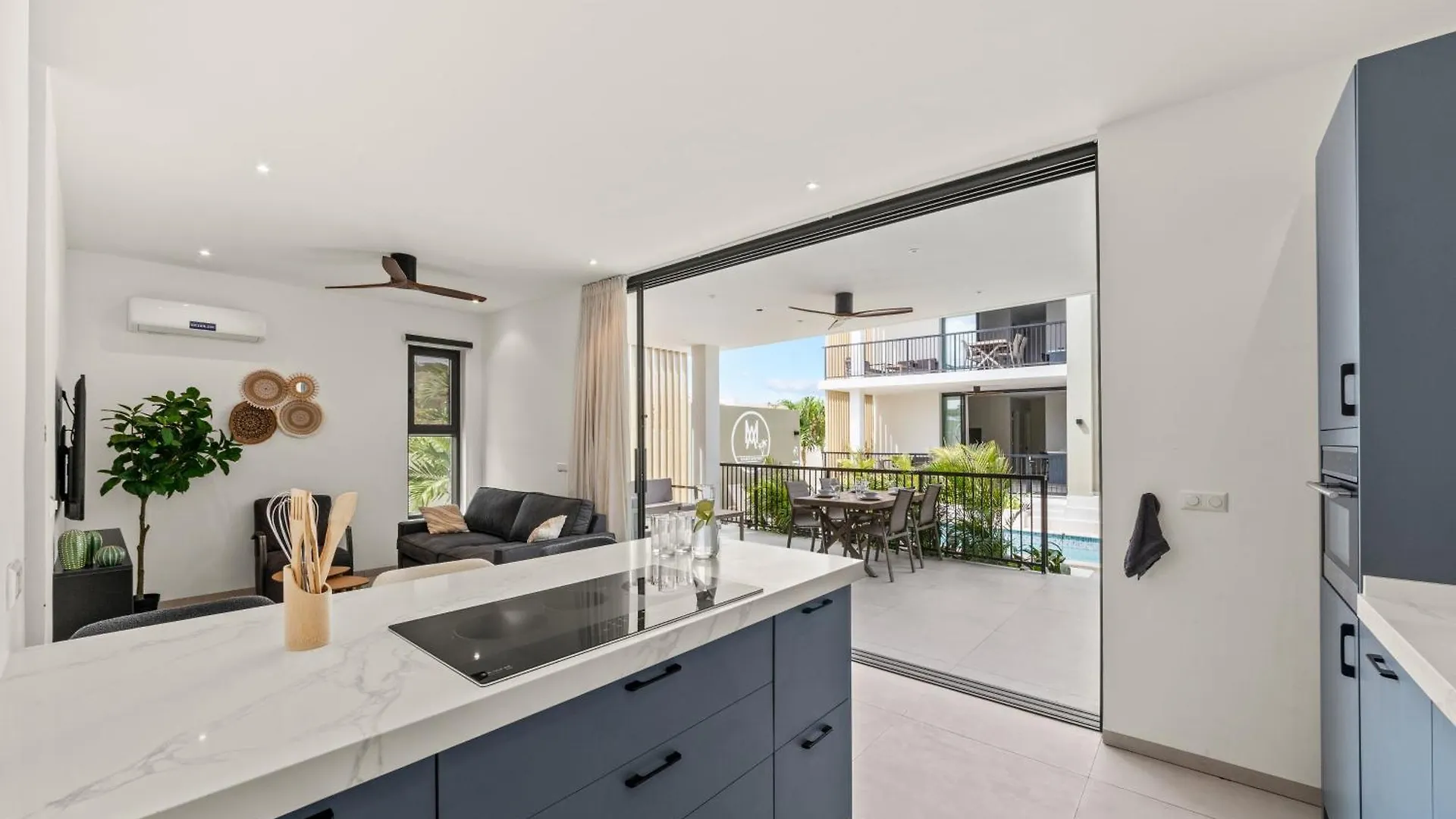 Mambo Apartments 빌렘스타트